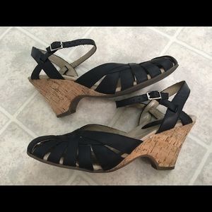 Dr Scholl’s Turnback Wedge sz 9M